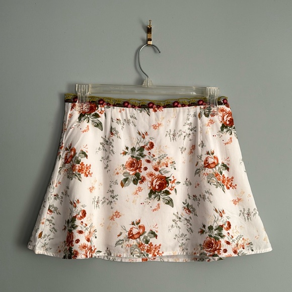 Princess Polly Dresses & Skirts - Princess Polly Ringa Rosey Skirt Size 4 NWT